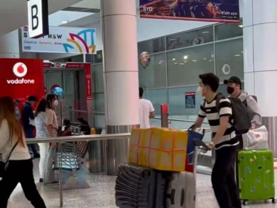澳洲国境终于开放了!第一批旅客已成功入境!